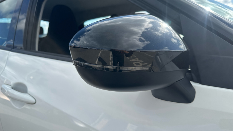 Nissan Juke 1.0 DiG-T 114 Acenta 5dr Petrol Hatchback